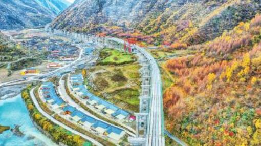 四川日報:奮戰九綿高速